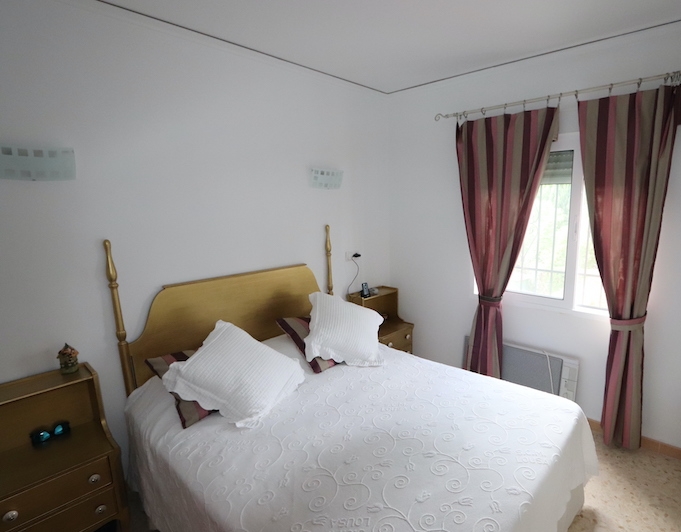 Cozy townhouse just 400m from the beach.