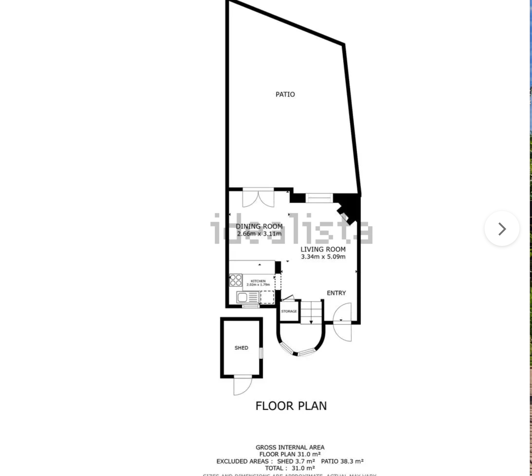 Cozy townhouse just 400m from the beach.