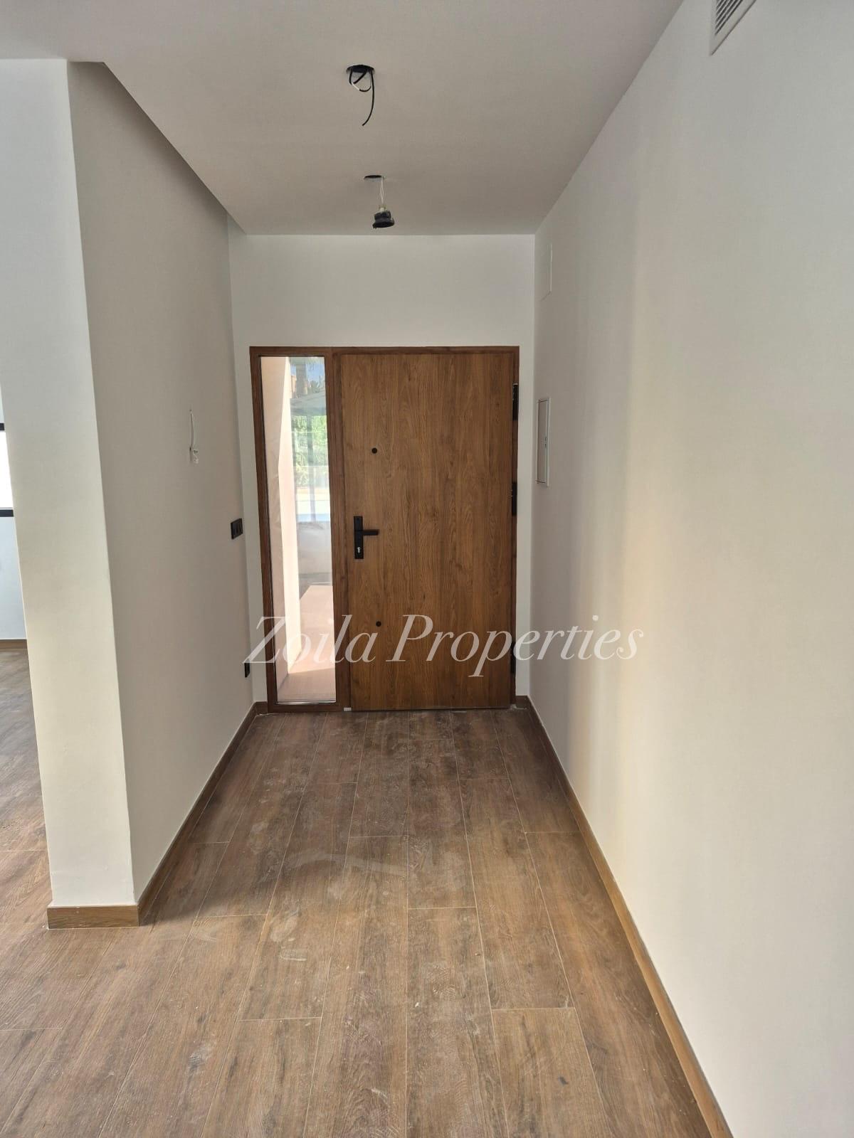 Chalet indépendant en première ligne. Neuf.