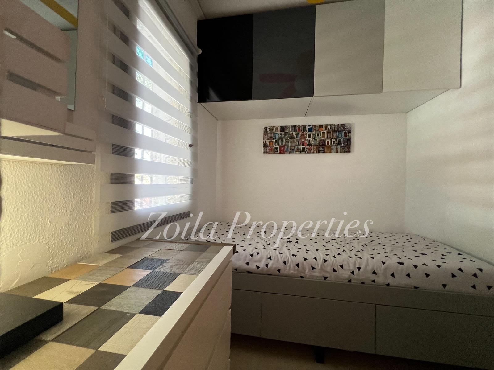 Cozy townhouse just 400m from the beach.