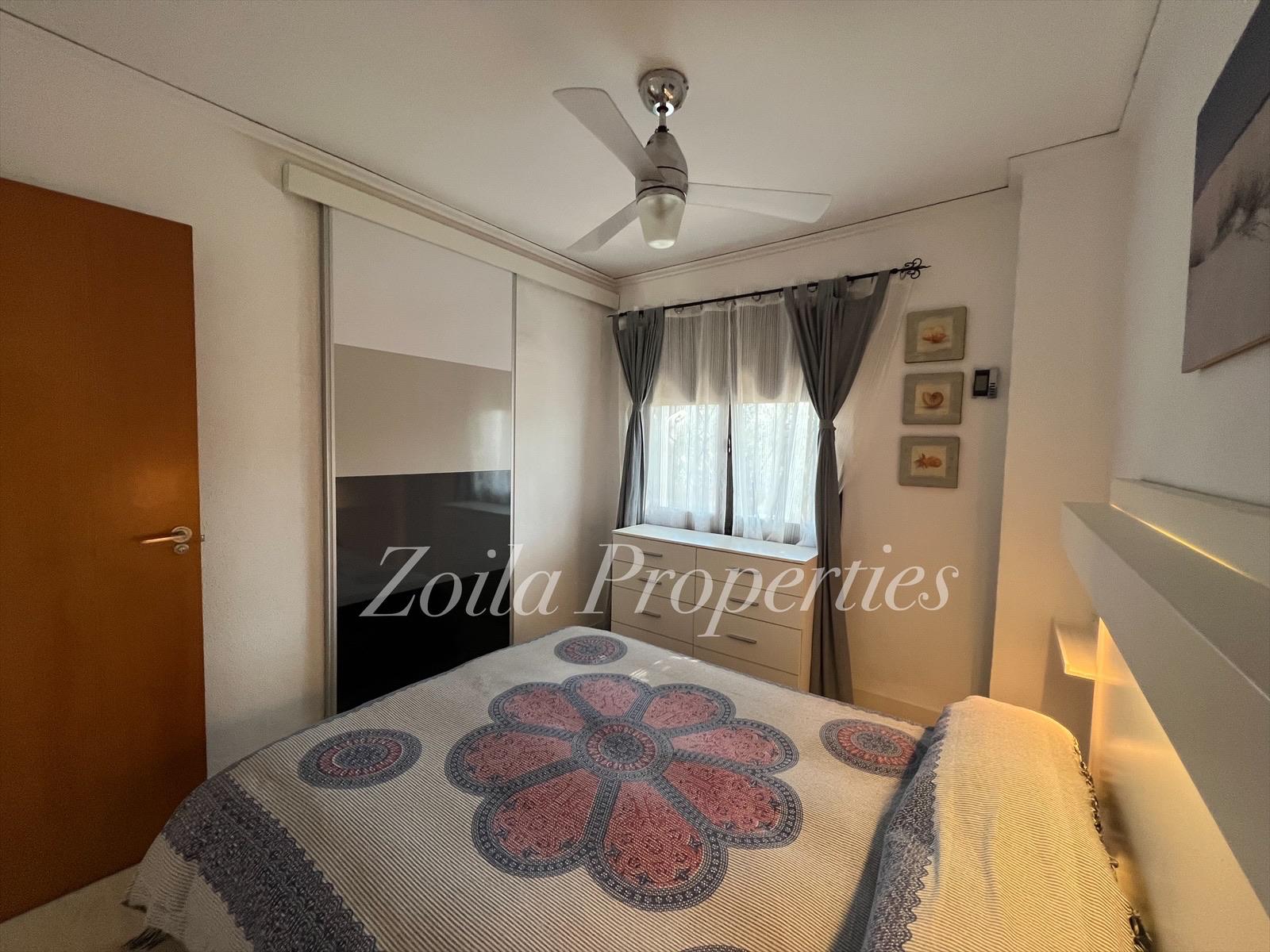 Cozy townhouse just 400m from the beach.