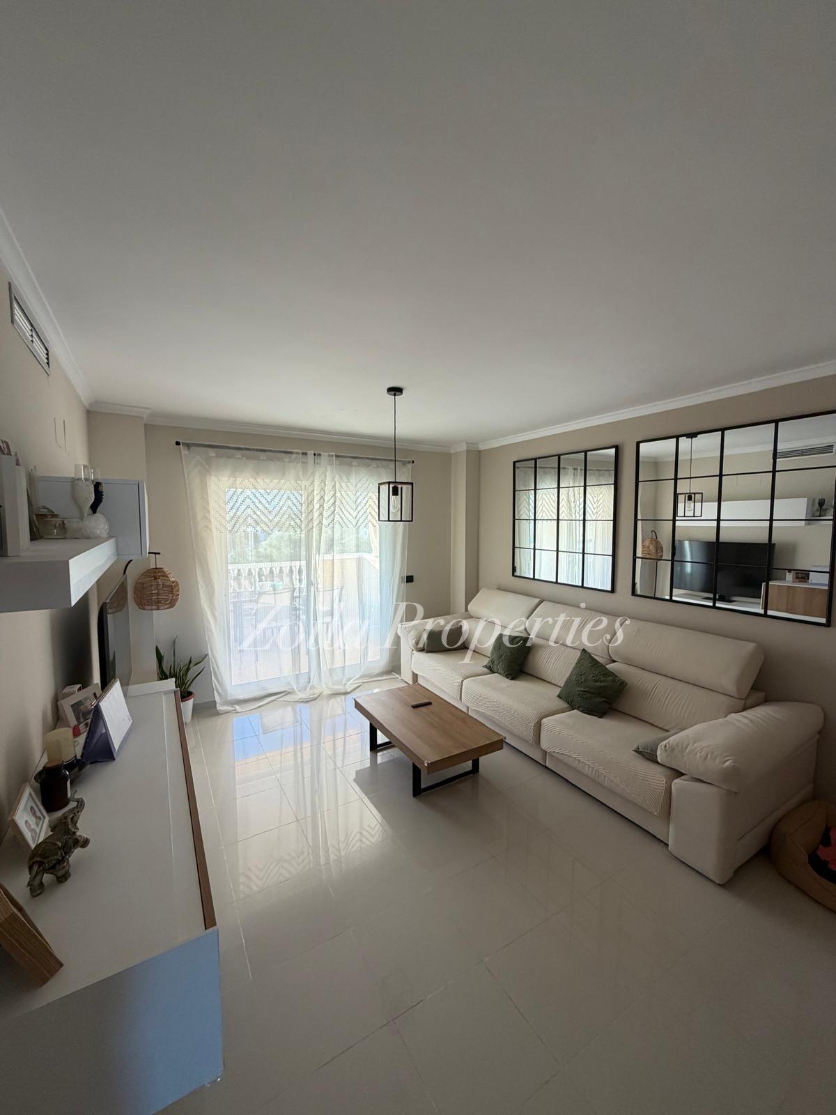 Amplio apartamento de 3 dormitorios en Montgó.