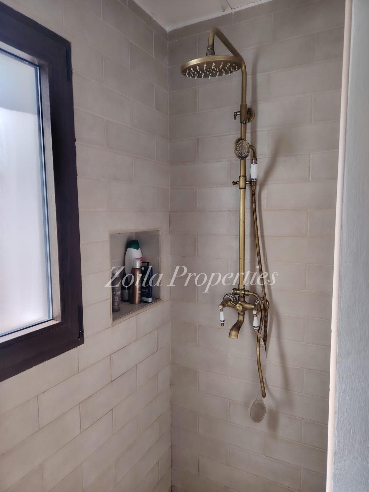 Amplio apartamento de 3 dormitorios en Montgó.