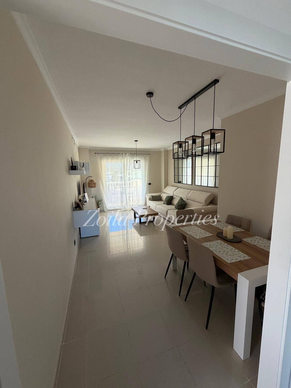 Amplio apartamento de 3 dormitorios en Montgó.