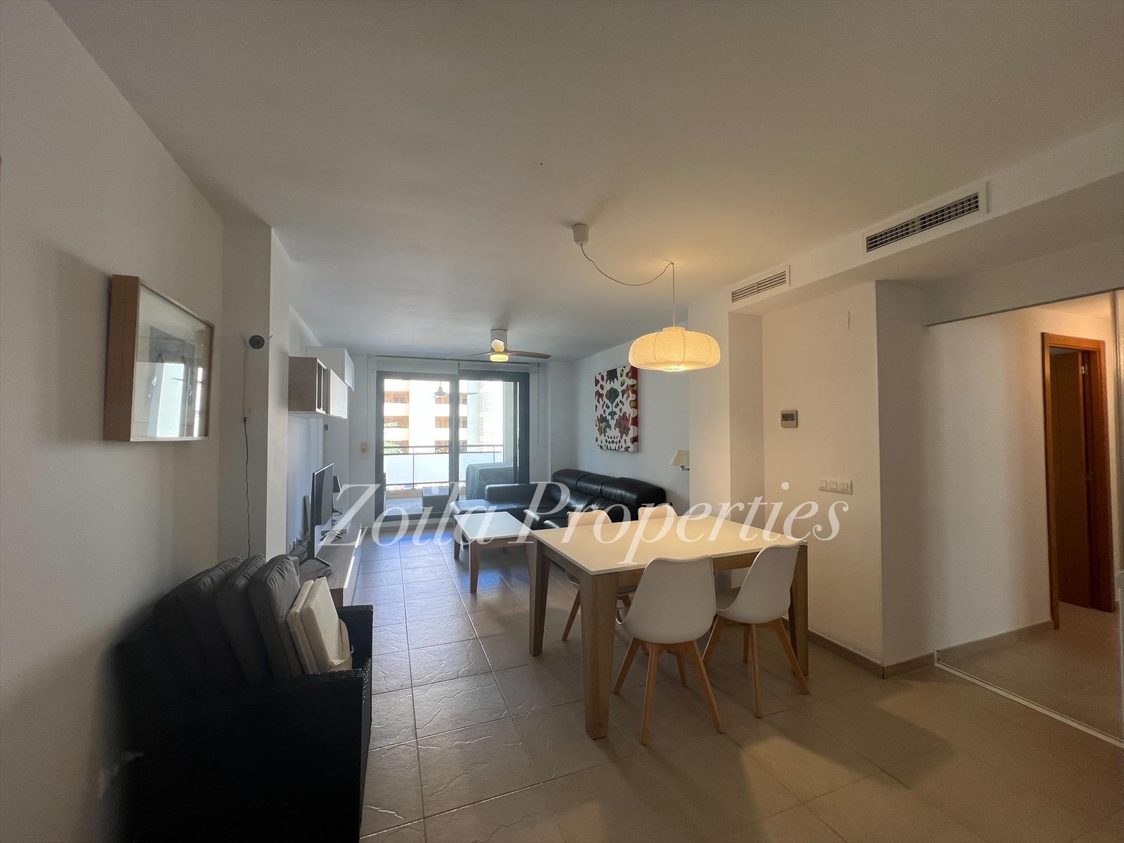 Apartamento de 3 dormitorios en puerto.