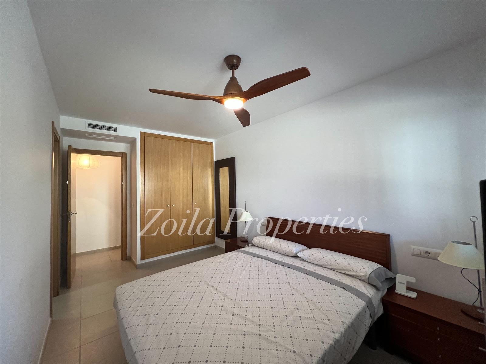 Apartamento de 3 dormitorios en puerto.