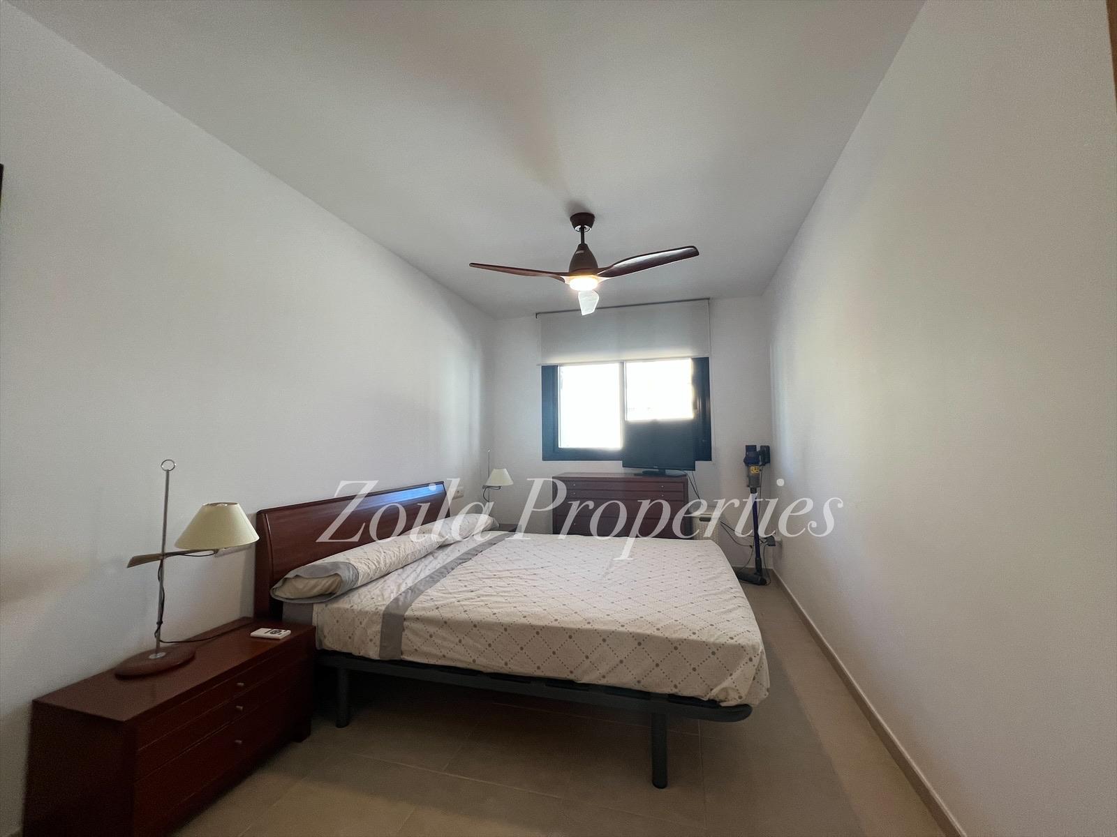 Apartamento de 3 dormitorios en puerto.