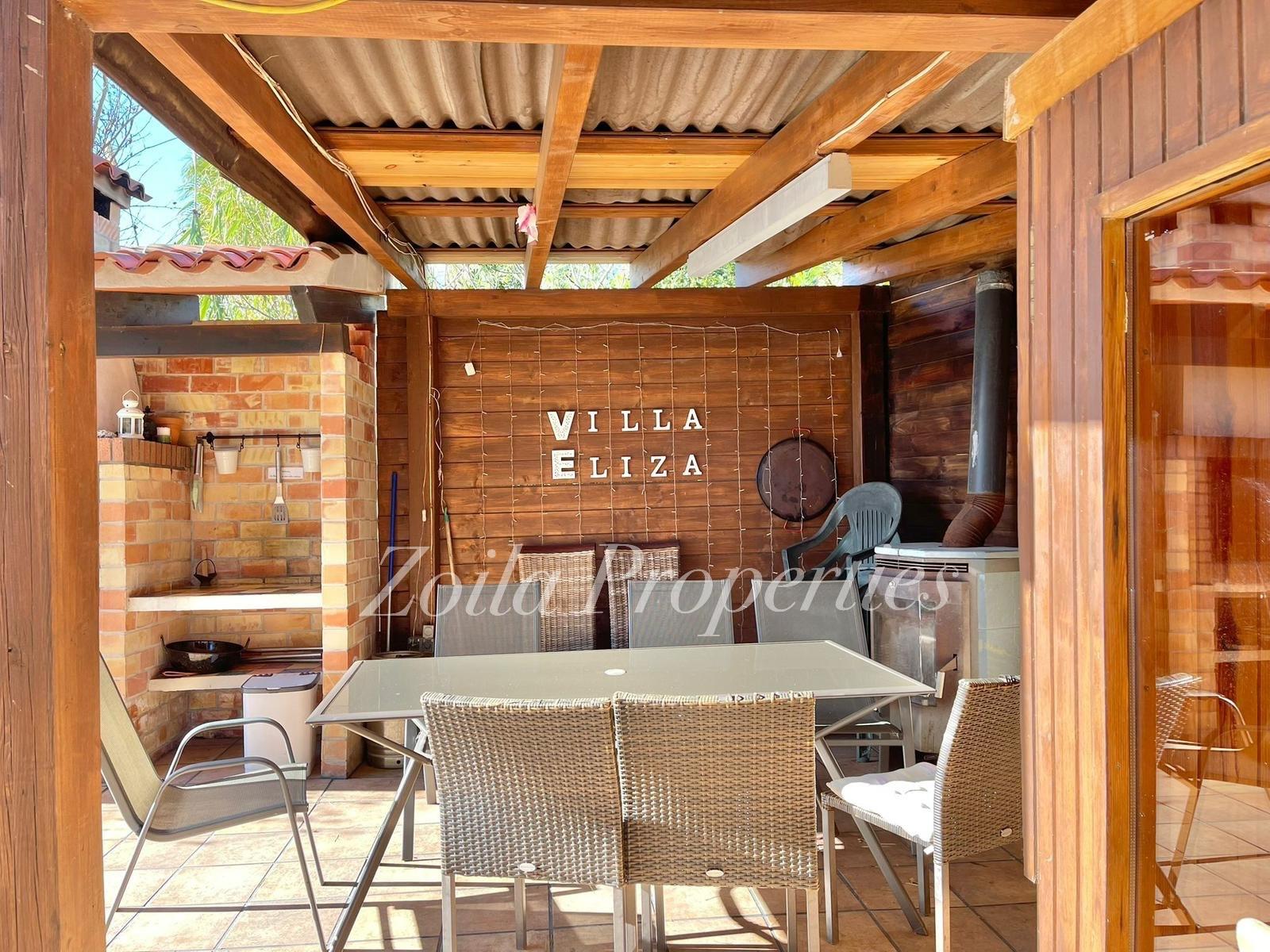 Beautiful detached chalet near the beach.