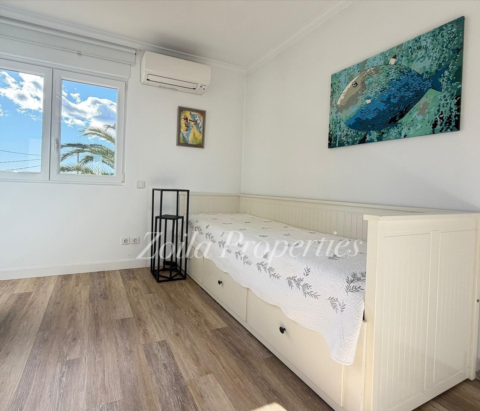 Beautiful detached chalet near the beach.
