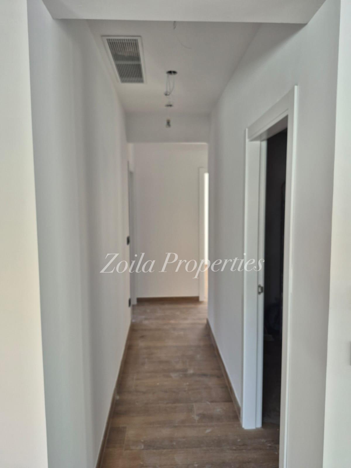 Chalet indépendant en première ligne. Neuf.
