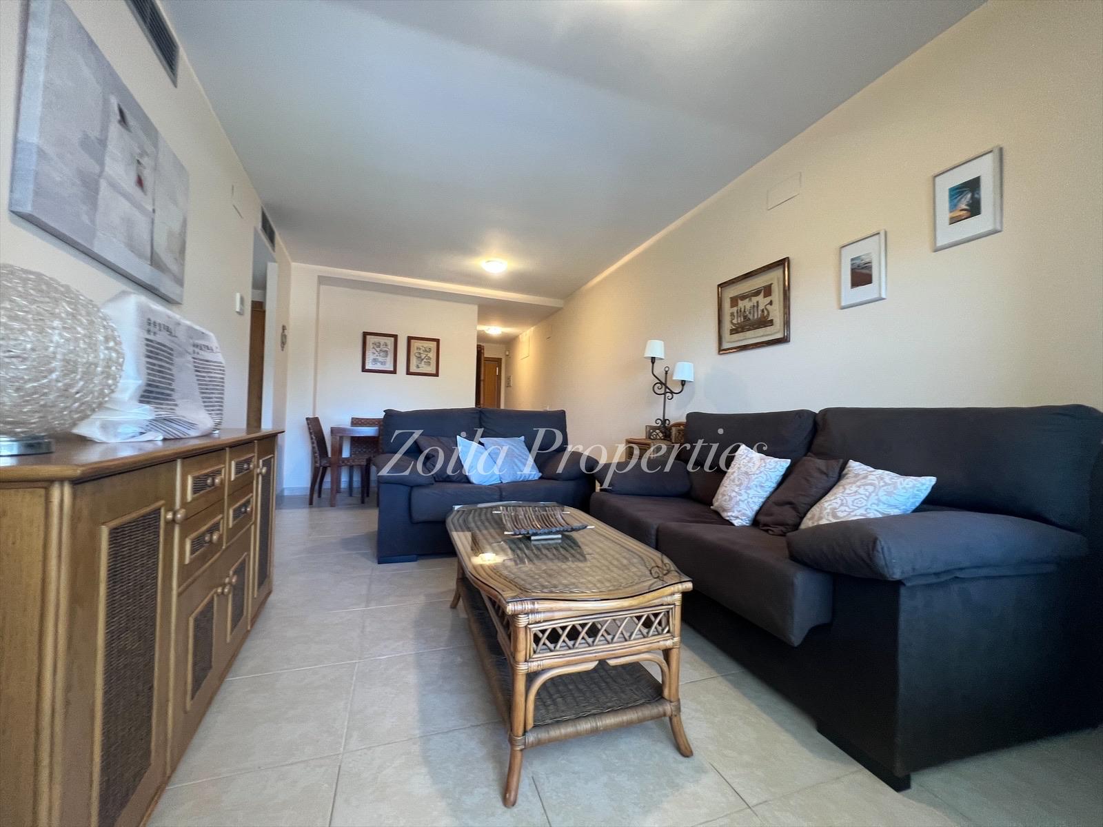 Bonito apartamento con vistas al mar.