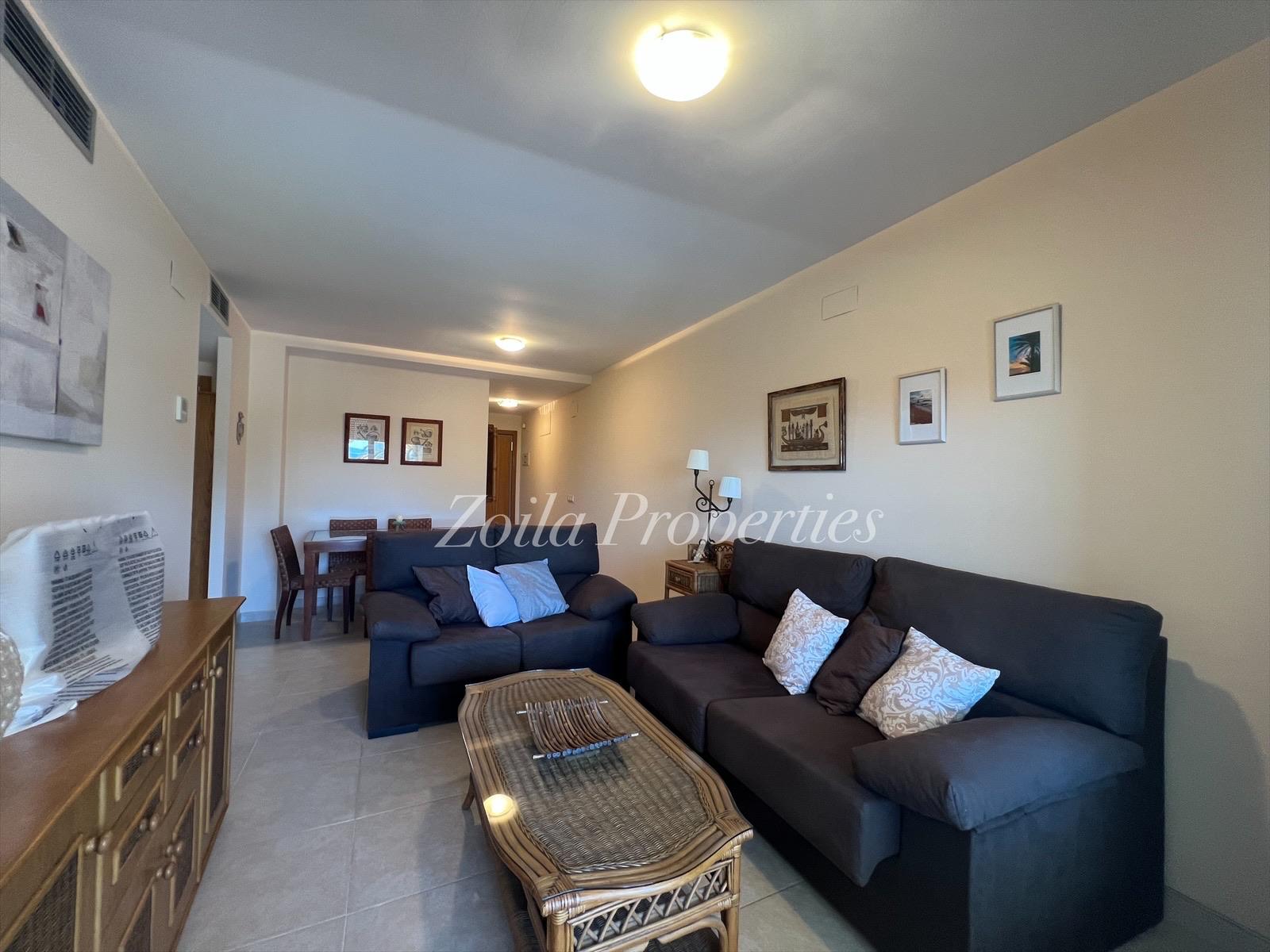 Bonito apartamento con vistas al mar.
