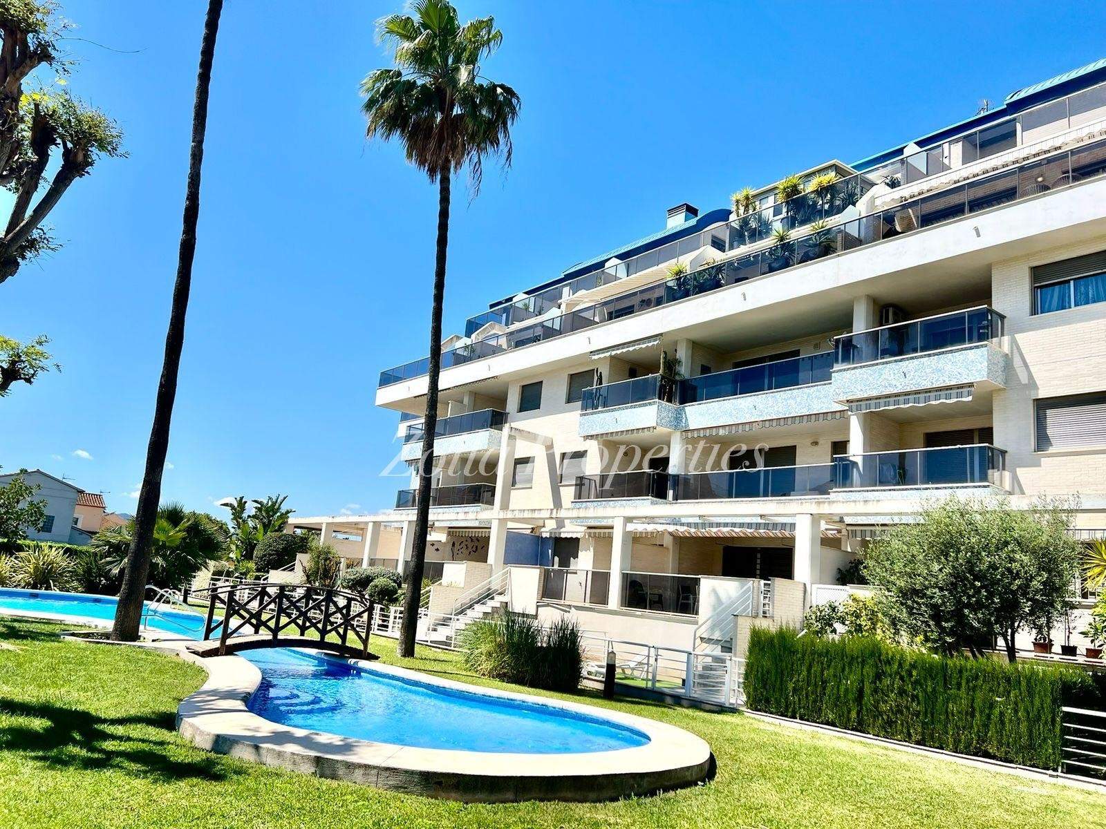 Espectacular Atico duplex con vistas Mar/Montgó.