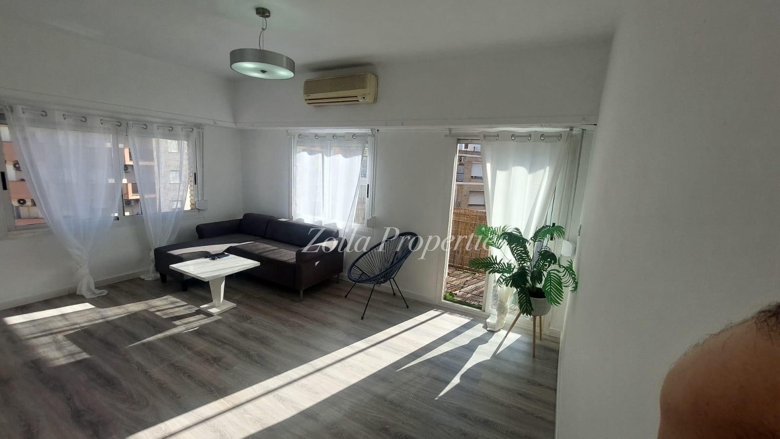 Oferta!! Bonito y amplio Piso céntrico.