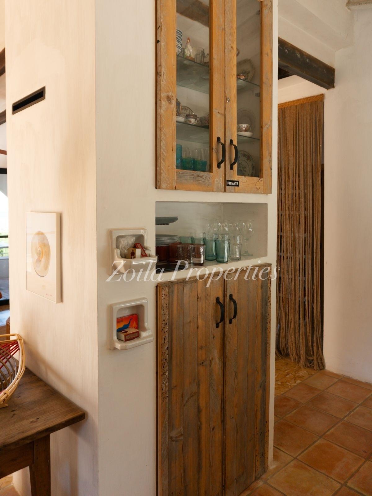 Spectacular chalet with sea/mountain views.