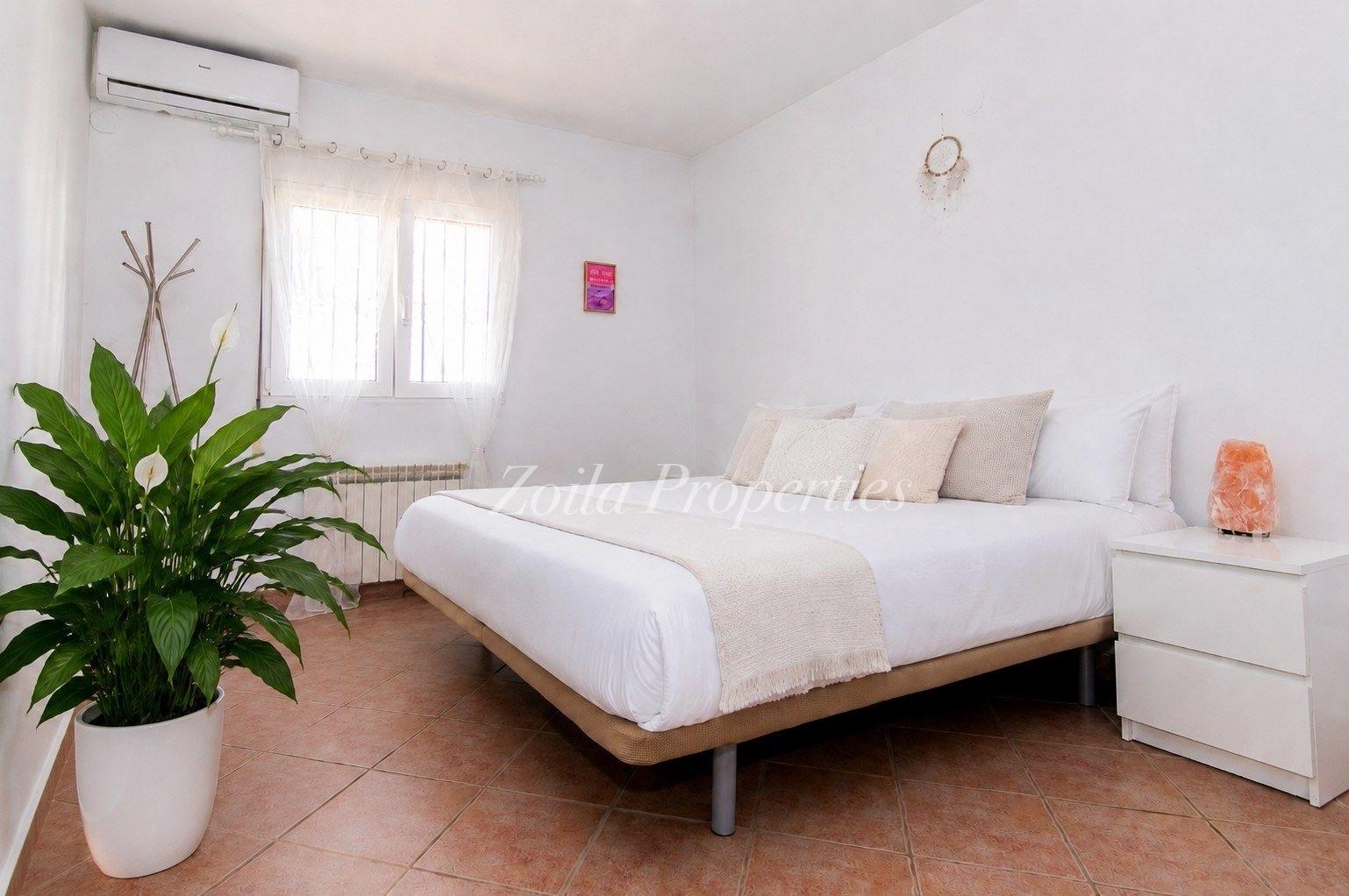 Renovated chalet near the Denia hospital
