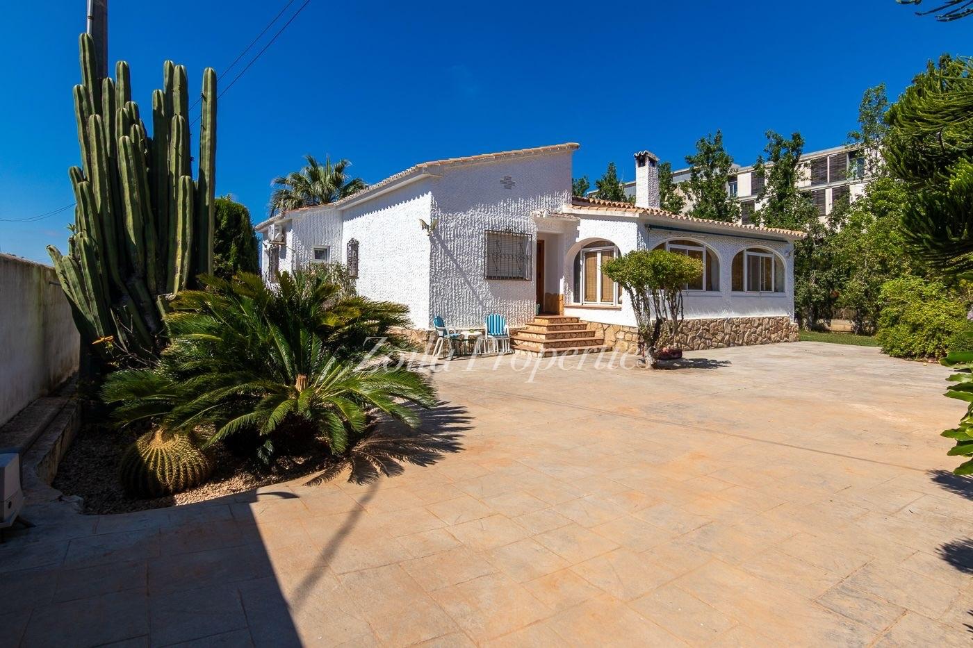 Renovated chalet near the Denia hospital