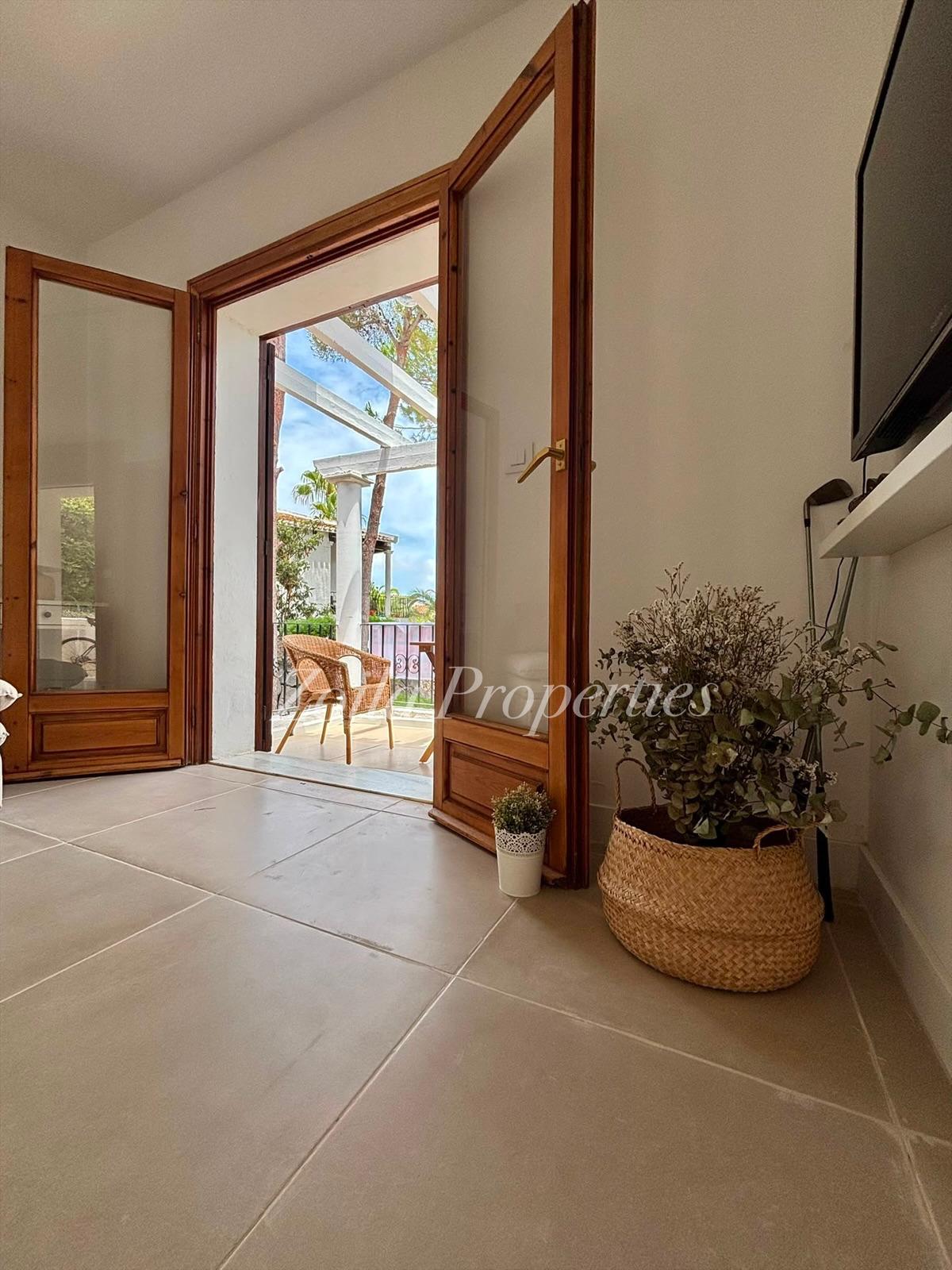 Beautiful and Modern Apartment in La Sella.