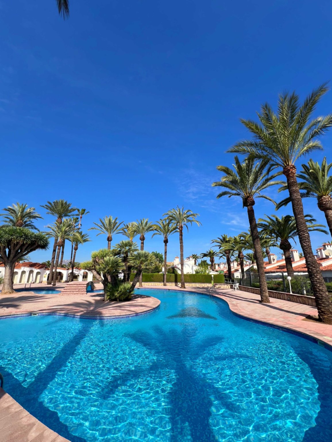Cozy townhouse just 400m from the beach.