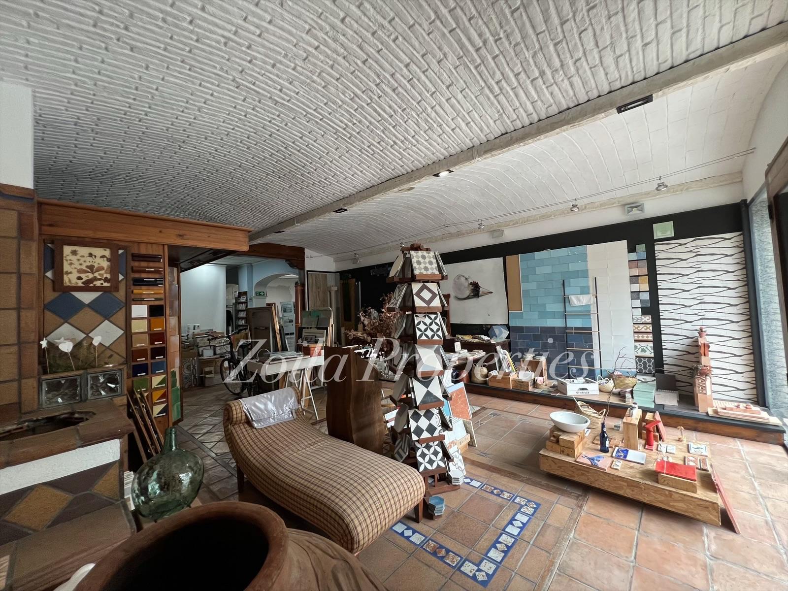 Spacious commercial premises in the city center.