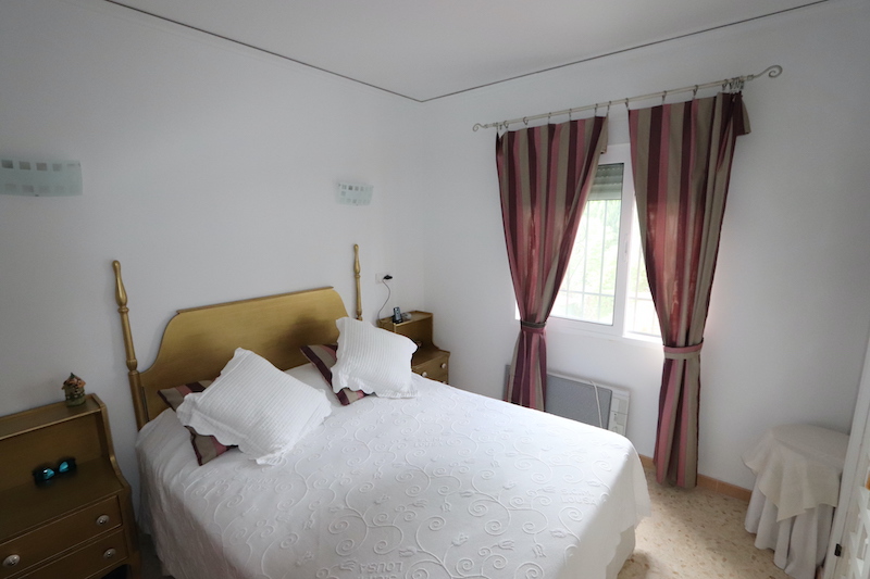 Cozy townhouse just 400m from the beach.