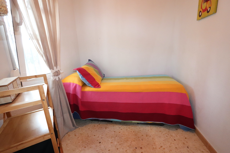 Cozy townhouse just 400m from the beach.