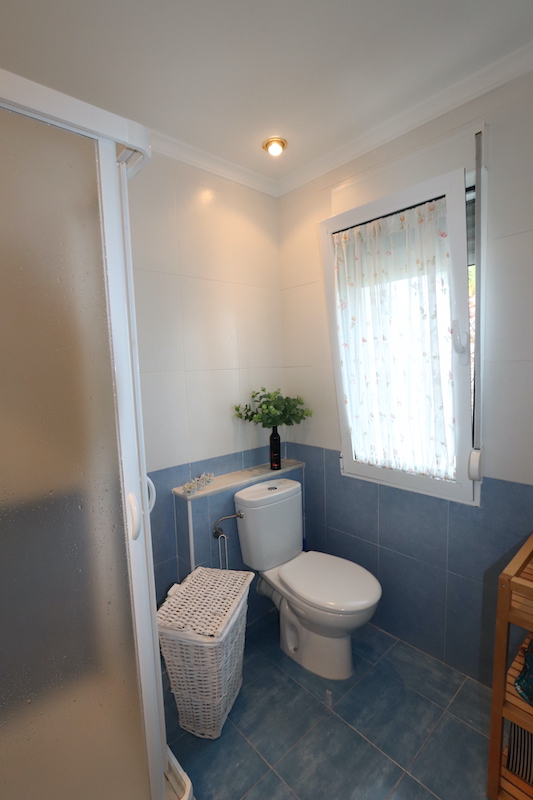 Cozy townhouse just 400m from the beach.