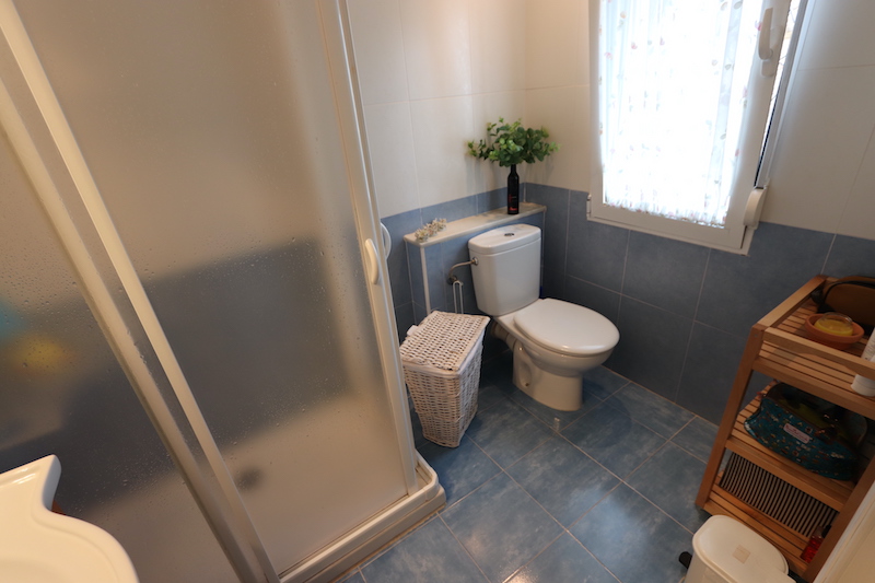 Cozy townhouse just 400m from the beach.
