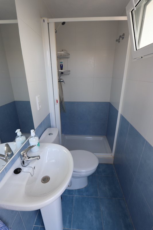 Cozy townhouse just 400m from the beach.